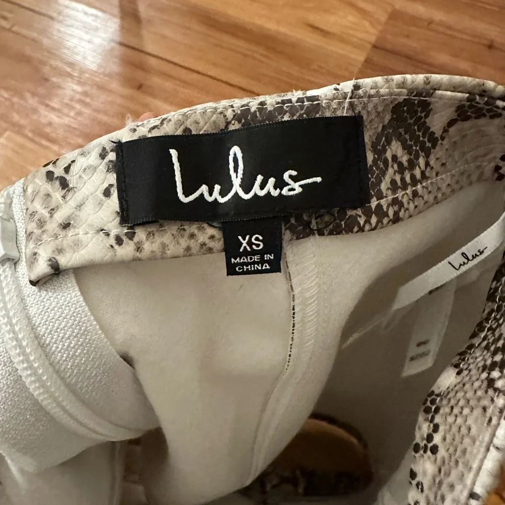 Lulus snakeskin mini skirt - Picture 5 of 6